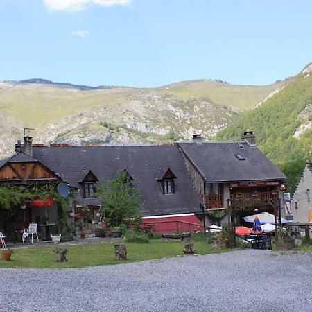 Auberge Des Pyrenees Sainte-Marie-de-Campan Luaran gambar