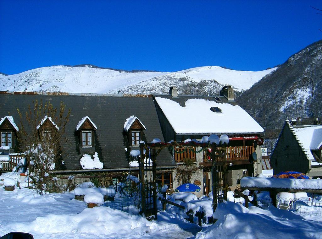 Auberge Des Pyrenees Sainte-Marie-de-Campan Luaran gambar