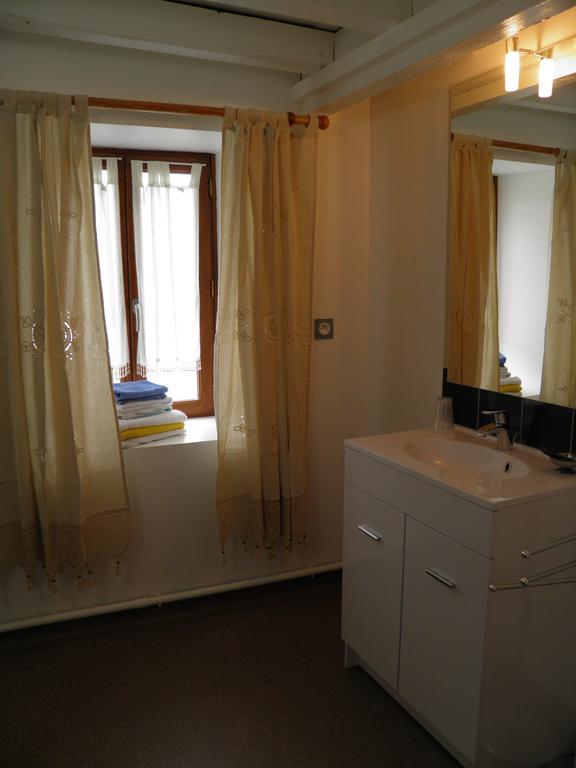 Auberge Des Pyrenees Sainte-Marie-de-Campan Bilik gambar