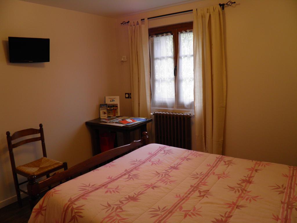 Auberge Des Pyrenees Sainte-Marie-de-Campan Bilik gambar