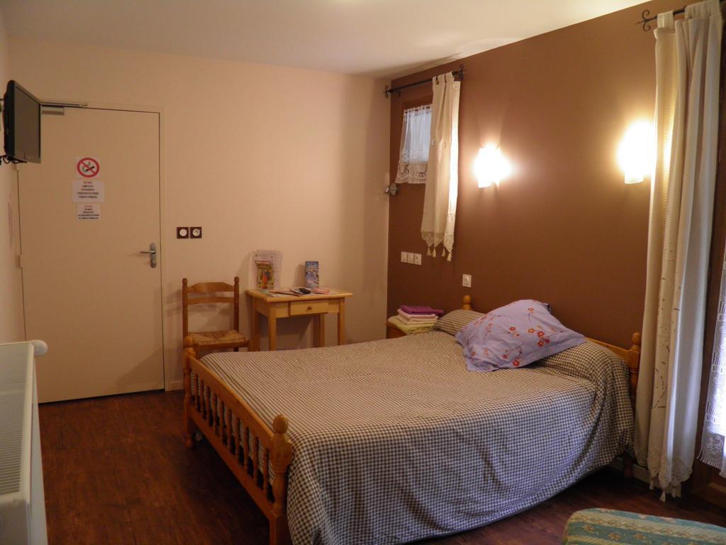 Auberge Des Pyrenees Sainte-Marie-de-Campan Bilik gambar