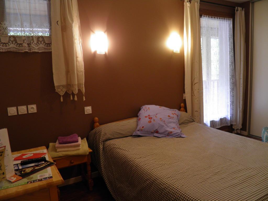 Auberge Des Pyrenees Sainte-Marie-de-Campan Bilik gambar
